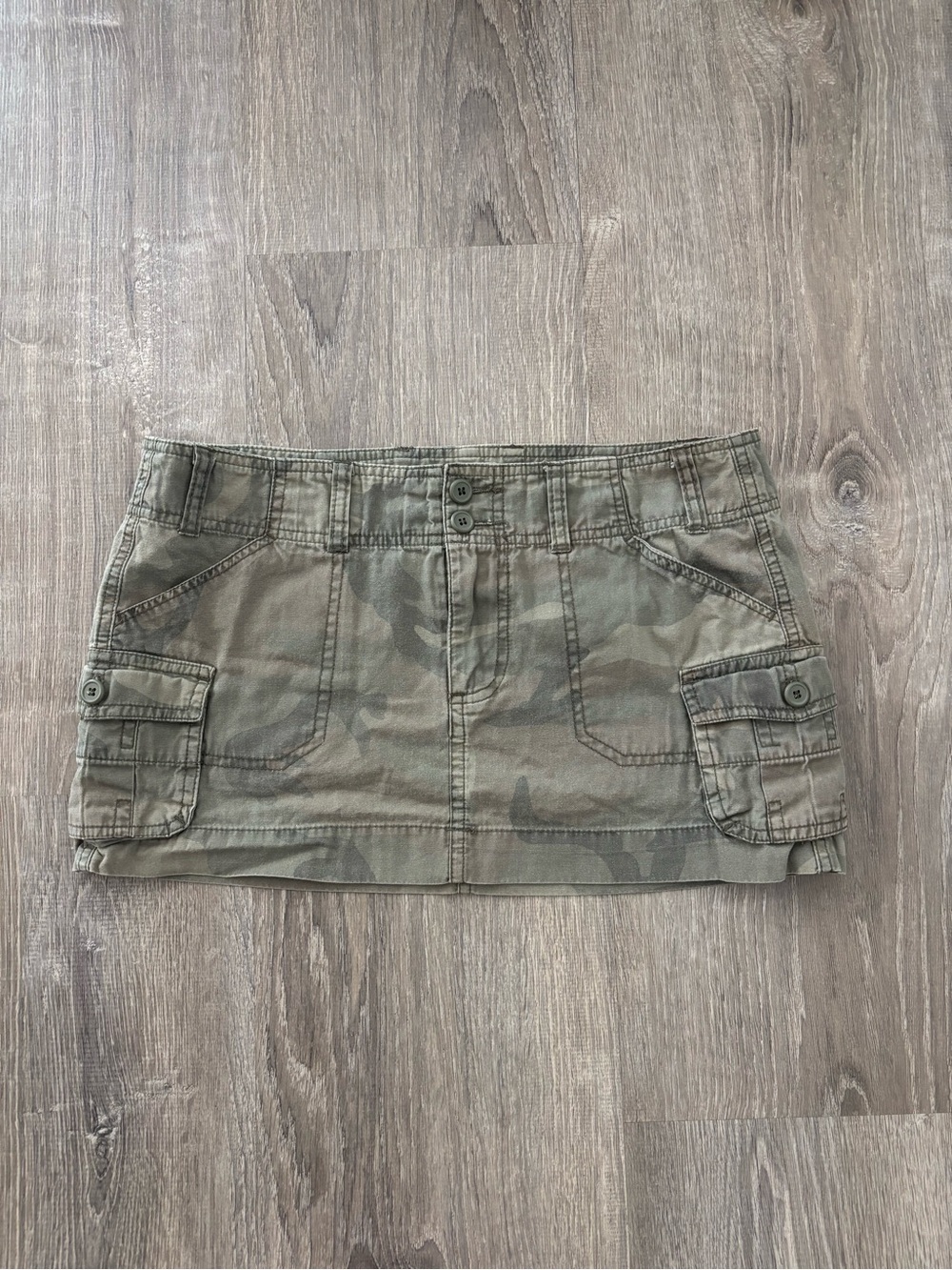Y2K Vintage Wet Seal Mini Cargo Skirt (3)